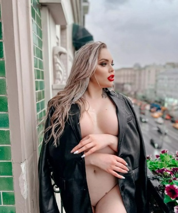 Живу в Москве и предлагаю тебе множество услуг, которые ты не сможешь забыть. Мои возможности безграничны, и я уверена, что смогу удовлетворить все твои сокровенные желания. У меня есть прекрасные отзывы от предыдущих партнеров, которые подтверждают мое профессиональное мастерство. Фото, которые ты видишь, полностью соответствуют реальности. Доверься мне, и я окуну тебя в мир наслаждения и удовольствия. 😘💋🔥 Олимпиада